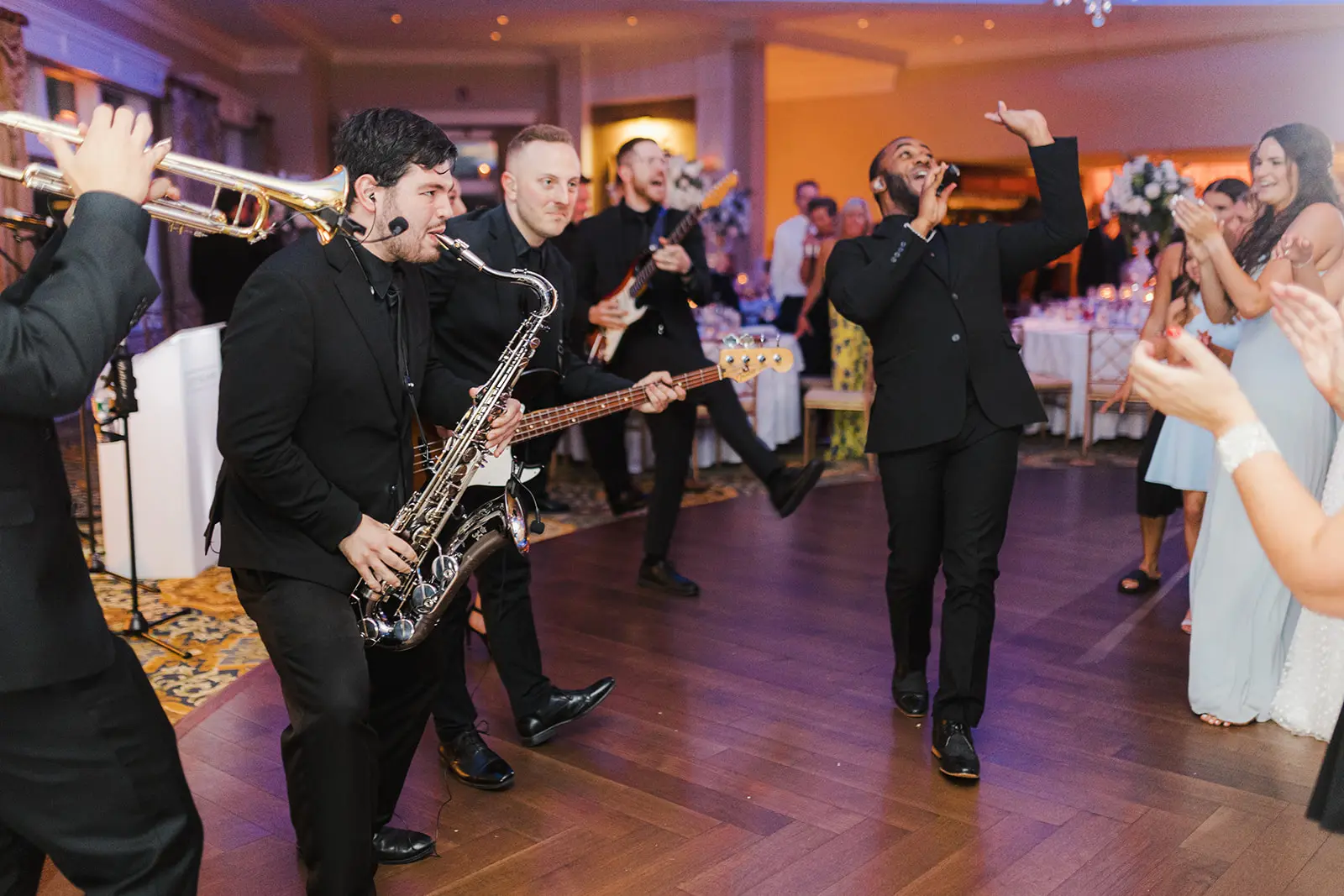 How To Find The Best Wedding Band headshot