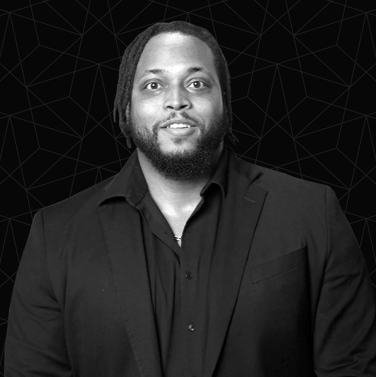 Travis Gray headshot